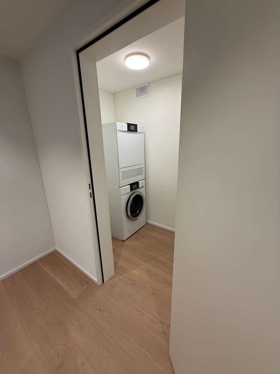 Einzigartige 2.5-Zimmer-Triplexwohnung im 25. OG mit urbanem Charme 9