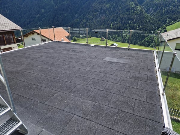 Charmante 5.5-Zimmer-Wohnung mit atemberaubendem Bergblick in Lumbrein 10