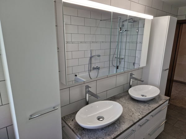 Charmante 5.5-Zimmer-Wohnung mit atemberaubendem Bergblick in Lumbrein 5