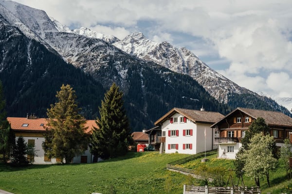 Charmantes Einfamilienhaus in Lumbrein mit wunderschöner Aus- und Bergsicht 1