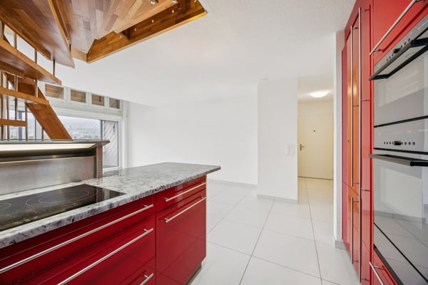 Moderne 1-Zimmer-Maisonette-Wohnung mit Stadtblick in Dietikon 10