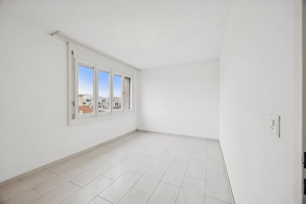 Moderne 1-Zimmer-Maisonette-Wohnung mit Stadtblick in Dietikon 17