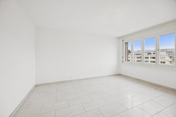 Moderne 1-Zimmer-Maisonette-Wohnung mit Stadtblick in Dietikon 15