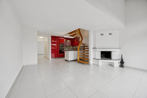 Moderne 1-Zimmer-Maisonette-Wohnung mit Stadtblick in Dietikon 6