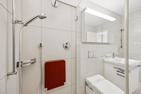 Moderne 1-Zimmer-Maisonette-Wohnung mit Stadtblick in Dietikon 14