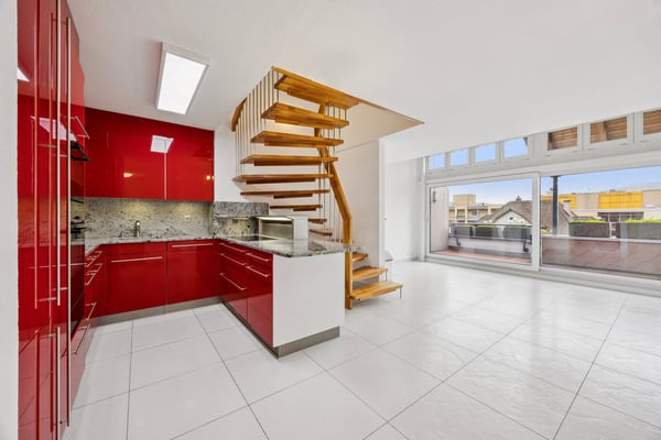 Moderne 1-Zimmer-Maisonette-Wohnung mit Stadtblick in Dietikon 5