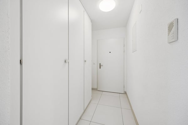 Moderne 1-Zimmer-Maisonette-Wohnung mit Stadtblick in Dietikon 11