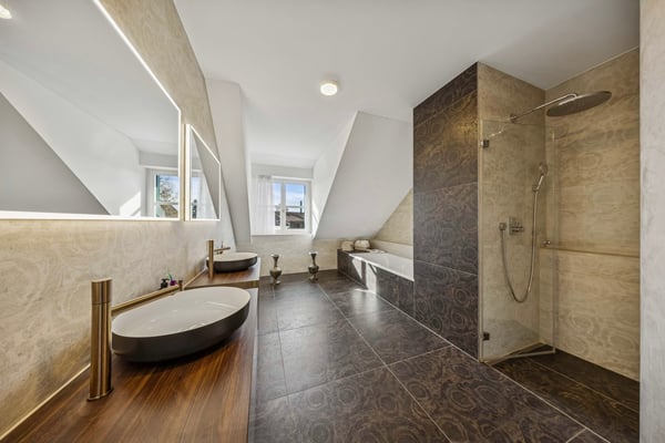 12-Zimmer-Villa mit Indoor-Pool | Mietkauf möglich 34