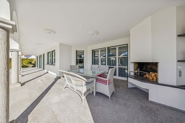 12-Zimmer-Villa mit Indoor-Pool | Mietkauf möglich 15