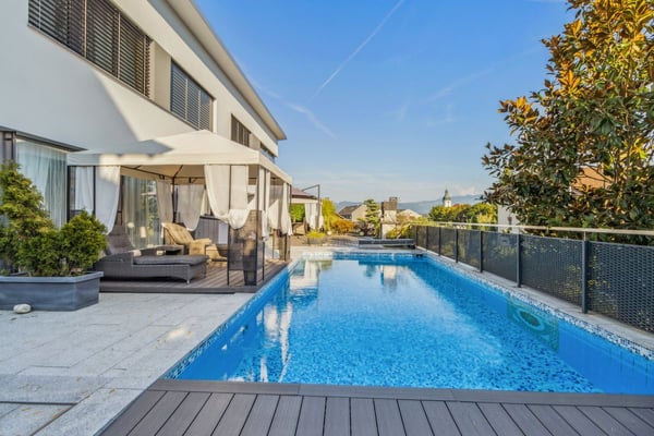 TRAUMVILLA MIT SWIMMINGPOOL UND GROSSZÜGIGEN WOHNRAUM // DREAM VILLA WITH SWIMMINGPOOL AND GENEROUS LIVING SPACE 2