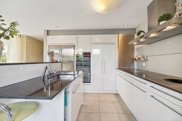 TRAUMVILLA MIT SWIMMINGPOOL UND GROSSZÜGIGEN WOHNRAUM // DREAM VILLA WITH SWIMMINGPOOL AND GENEROUS LIVING SPACE 6