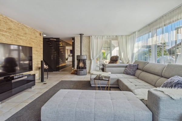 TRAUMVILLA MIT SWIMMINGPOOL UND GROSSZÜGIGEN WOHNRAUM // DREAM VILLA WITH SWIMMINGPOOL AND GENEROUS LIVING SPACE 3