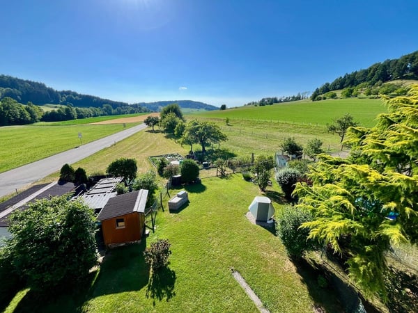 WOHNEN WIE IM EINFAMILIENHAUS - MIT RIESIGEM GARTEN! 13