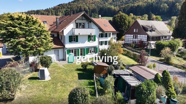 WOHNEN WIE IM EINFAMILIENHAUS - MIT RIESIGEM GARTEN! 1