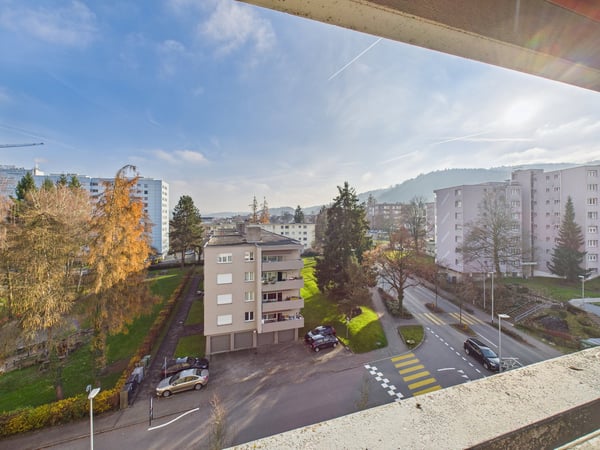 1.5-Zimmer-Wohnung mit Weitsicht an attraktiver Lage in Spreitenbach 1