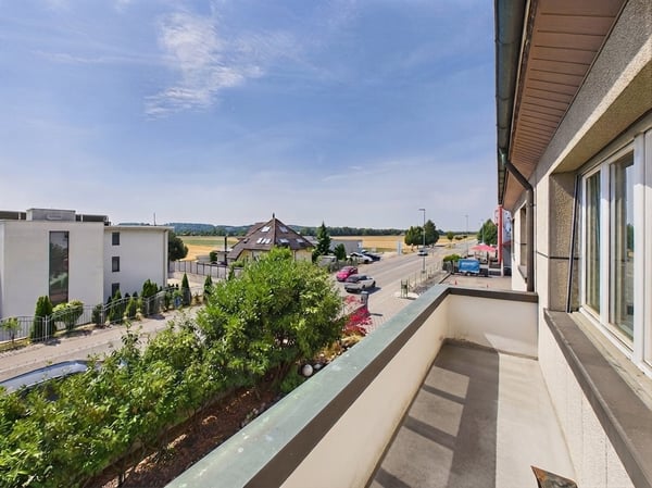 Grosszügiges Mehrgenerationenhaus mit Studio/Gewerbe & traumhaftem Familiengarten 3
