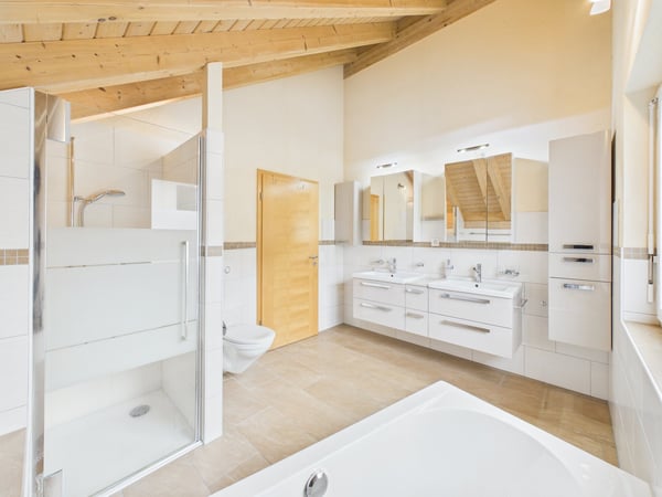 Ein Haus mit Charakter. Ein Ausblick zum Bleiben. 8
