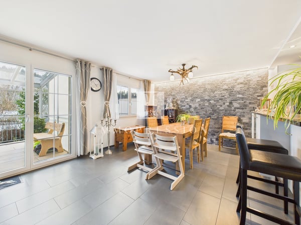 Ausblick in die Wolken: Geniessen Sie Ihr traumhaftes Zuhause auf zwei Ebenen! 3