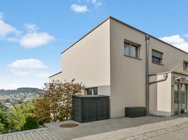 4,5 Zimmer-Reiheneckhaus mit unverbaubarer Aussicht am Sonnenhang von Liestal 1
