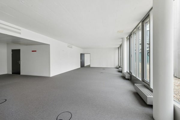 Zentral in Brugg - Voll ausgebaute Bürofläche! 4