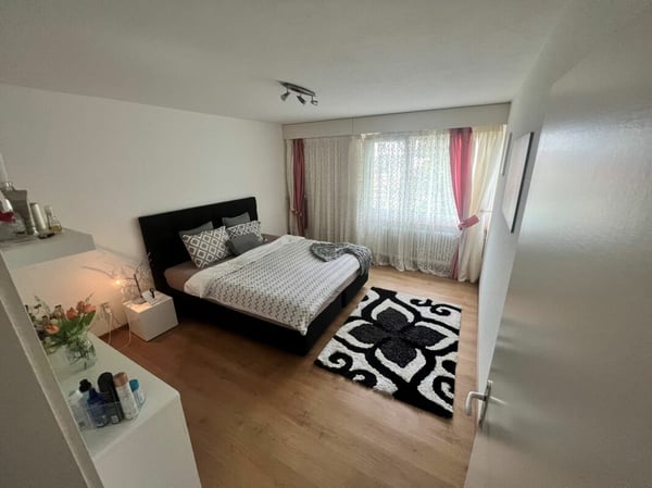 1.5 Zimmerwohnung mit toller Aussicht 10