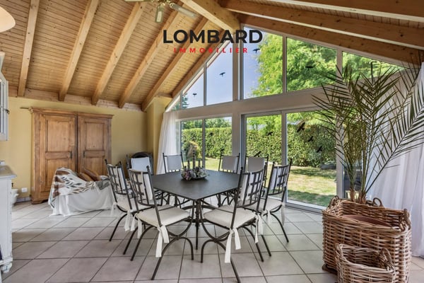 Spacieuse villa individuelle avec vue sur le lac de Neuchâtel 3