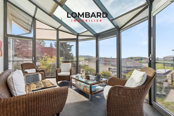 Villa d’architecte avec vue dégagée et jardin arboré 2