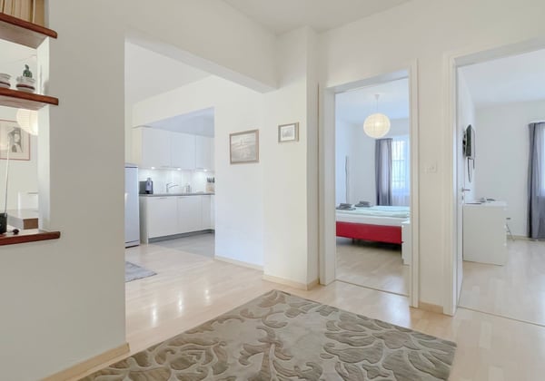 moderne Wohnung an bester Lage in Asona 4