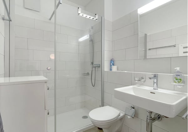 moderne Wohnung an bester Lage in Asona 7