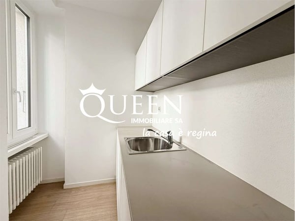 Lugano centro: ufficio 2 locale, 6 mq., in via Nassa 10