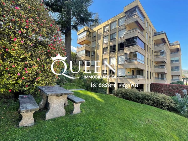 Lugano centro: appartamento 1.5 locali, 240 mq., con vista lago, pisc 1