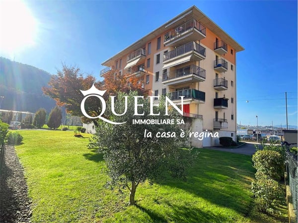 Chiasso: attico 4.5 locali, 140 mq., balconi, vista aperta  e giardino 1