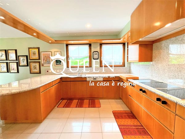 Vacallo: villa, 9.5 locali, 625 mq, grande giardino, ascensore ai pian 11