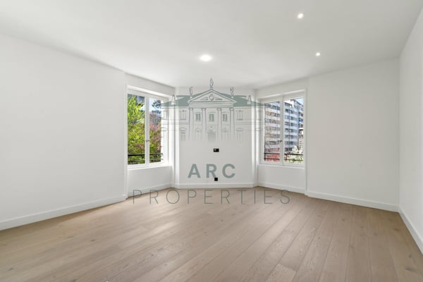 CHAMPEL - ATTIQUE D'EXCEPTION RÉNOVÉ 10