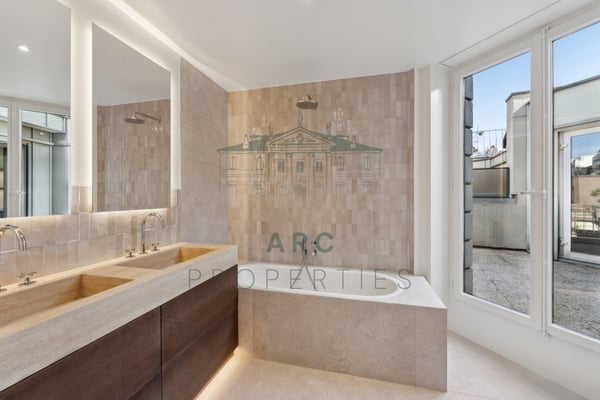 CHAMPEL - APPARTEMENT D'EXCEPTION RÉNOVÉ 9