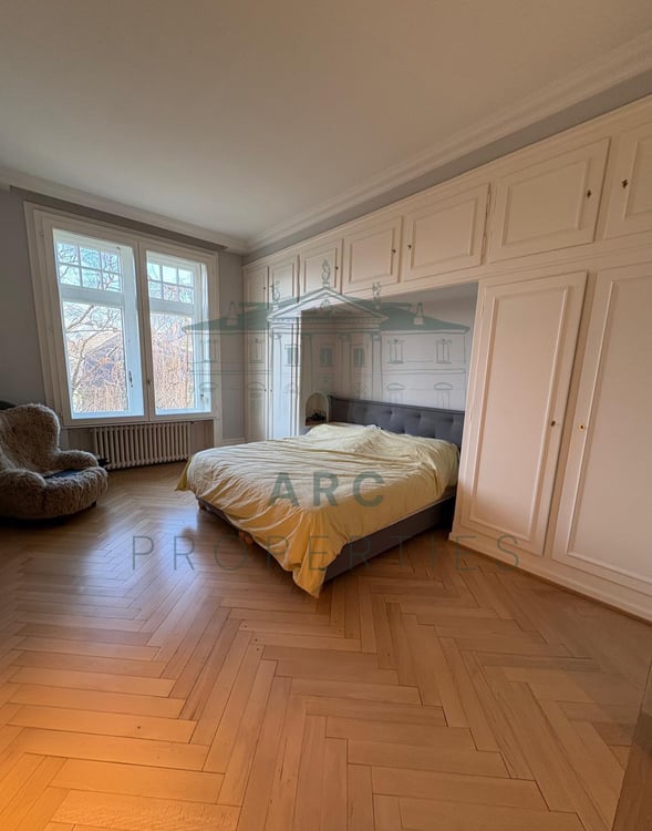 VIEILLE VILLE - SUPERBE APPARTEMENT HAUSSMANNIEN AVEC VUE DÉGAGÉE À DEUX PAS DE L'ÉGLISE RUSSE 3