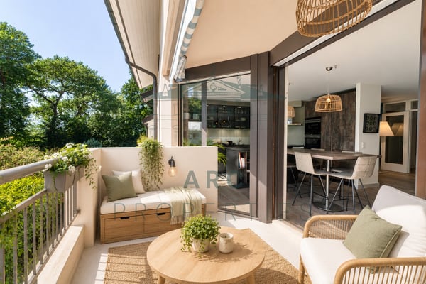 CAROUGE - APPARTEMENT 4 PIÈCES ENTIÈREMENT RÉNOVÉ 1
