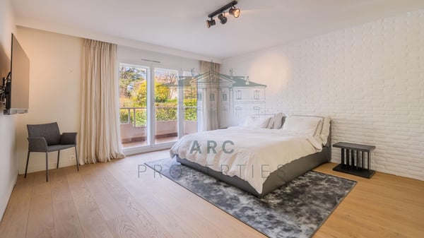 COLOGNY - MAGNIFIQUE APPARTEMENT DANS UN CADRE VERDOYANT 4