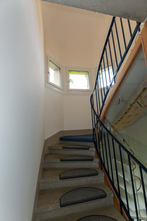 Wohnen mit Weitblick und besonderem Charme – 5.5-Zimmer-Duplex an bester Lage im Spiegel 12