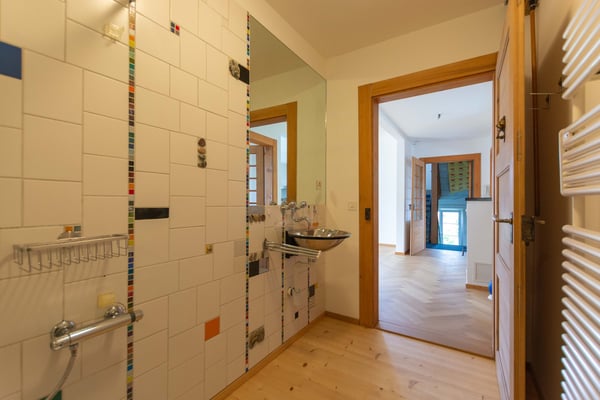 Wohnen mit Weitblick und besonderem Charme – 5.5-Zimmer-Duplex an bester Lage im Spiegel 6