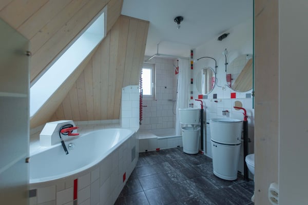 Wohnen mit Weitblick und besonderem Charme – 5.5-Zimmer-Duplex an bester Lage im Spiegel 10