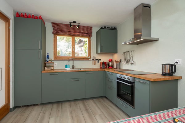 Chalet chaleureux de 5 pièces avec garage intégré et grand jardin 14