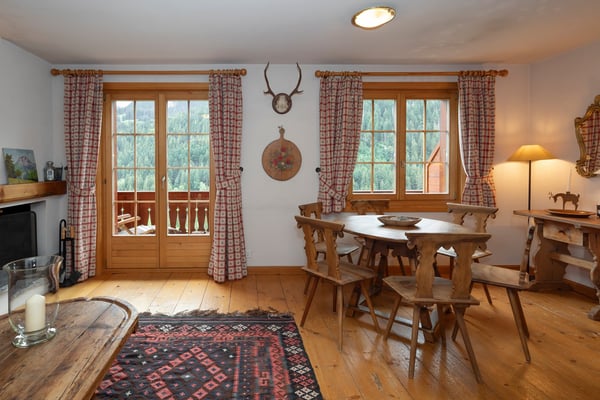 Duplex 5 pièces  dans un endroit très calme et offrant une vue magnifique sur les montagnes. 11