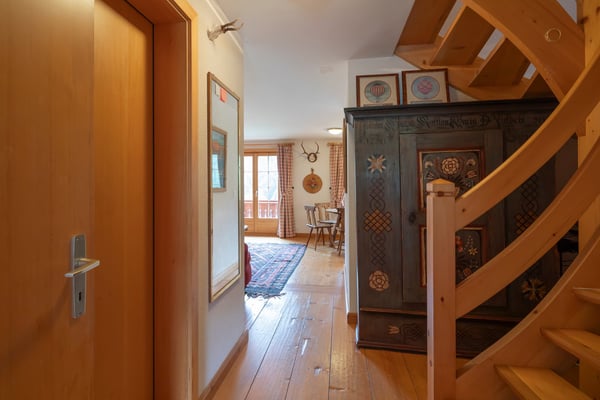 Duplex 5 pièces  dans un endroit très calme et offrant une vue magnifique sur les montagnes. 4