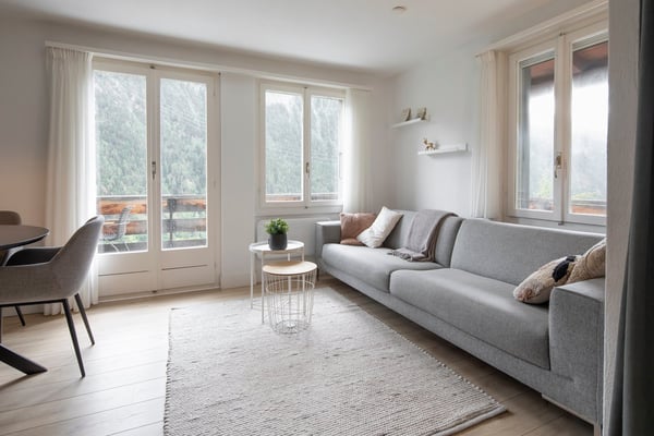 Renoviertes und bezugsfertiges Chalet mit Sauna und der Option zum Kauf einer eigenen Privatgarage 10
