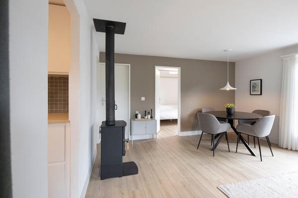 Renoviertes und bezugsfertiges Chalet mit Sauna und der Option zum Kauf einer eigenen Privatgarage 6