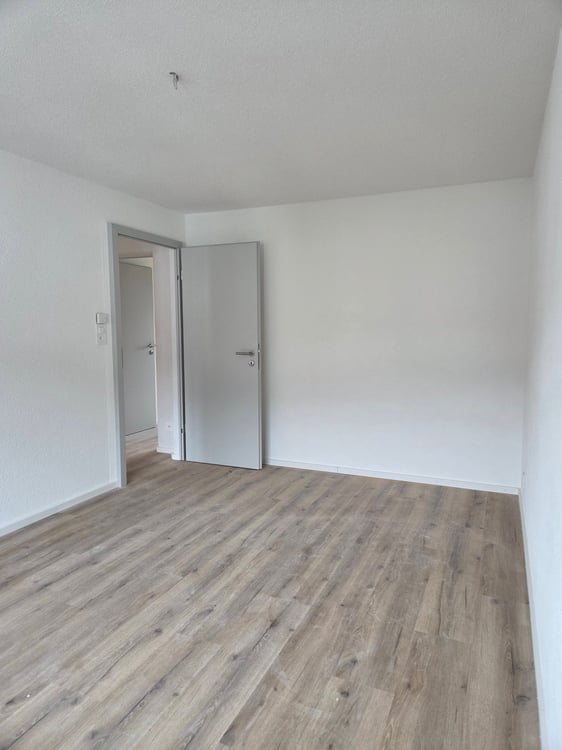 Appartement 1.5 pièces rénové avec balcon et belle vue à Sonceboz-Sombeval 7