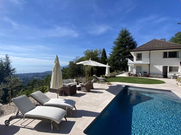 A Breathtaking Haven with Pool and Panoramic Views 1