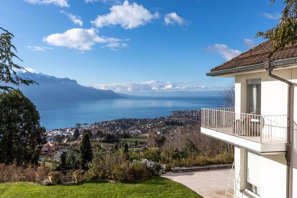 A Breathtaking Haven with Pool and Panoramic Views 3