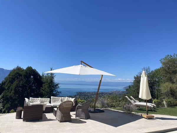 A Breathtaking Haven with Pool and Panoramic Views 2